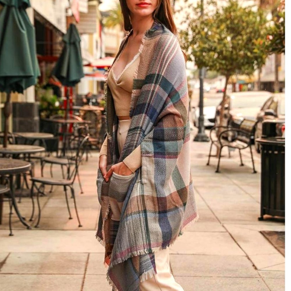 Multicolor Plaid Pocket Ruana Shawl Wrap Frayed Edges Women Elegant Boho 1 Size